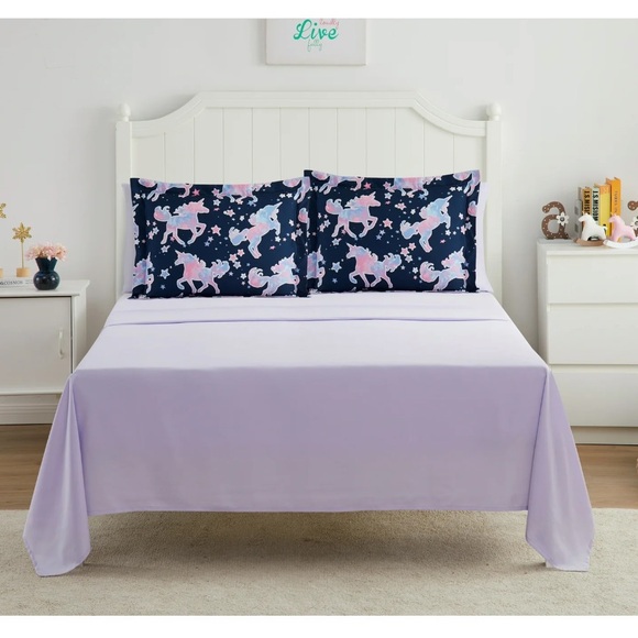 Your Zone 7-Piece Glow in the Dark Unicorn Bed in a Bag, Full - Picture 3 of 6